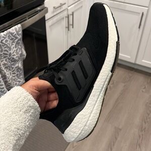 Adidas Ultraboost 22 W Size 8